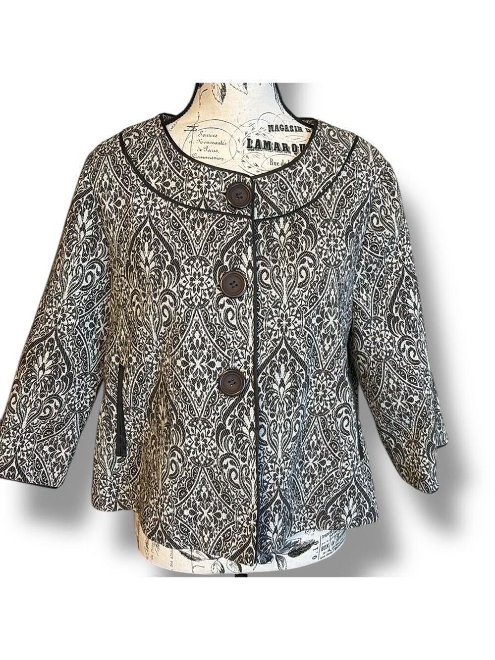 Notations Women’s Swing Jacket Cropped Jacquard Print Black & Cream Size M
